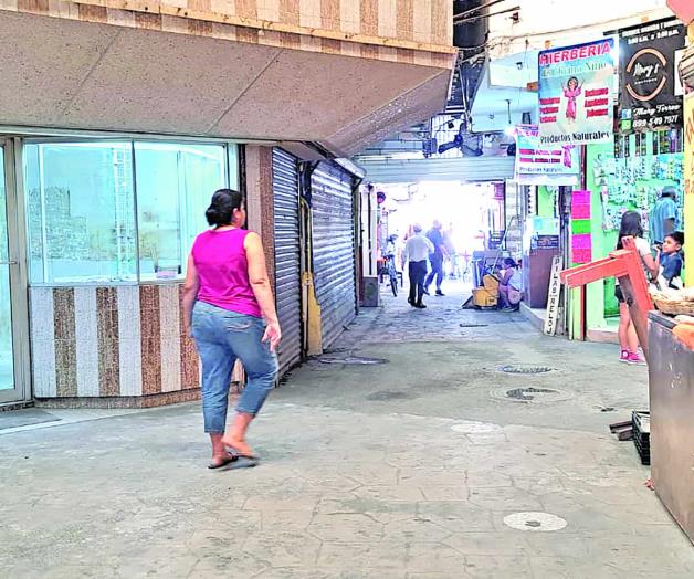 Vacaciones de verano golpean las ventas en el Mercado Zaragoza
