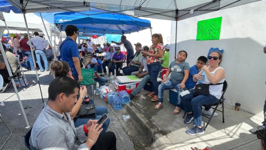 Maestros dicen ‘Basta Ya’ y aumentan protesta en el CREDE