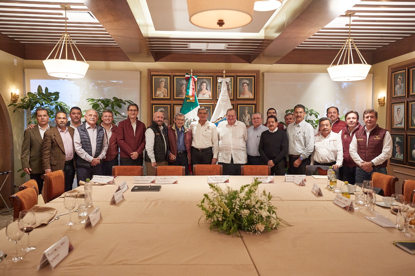 Presenta Américo proyecto del “Dique El Moralillo”
