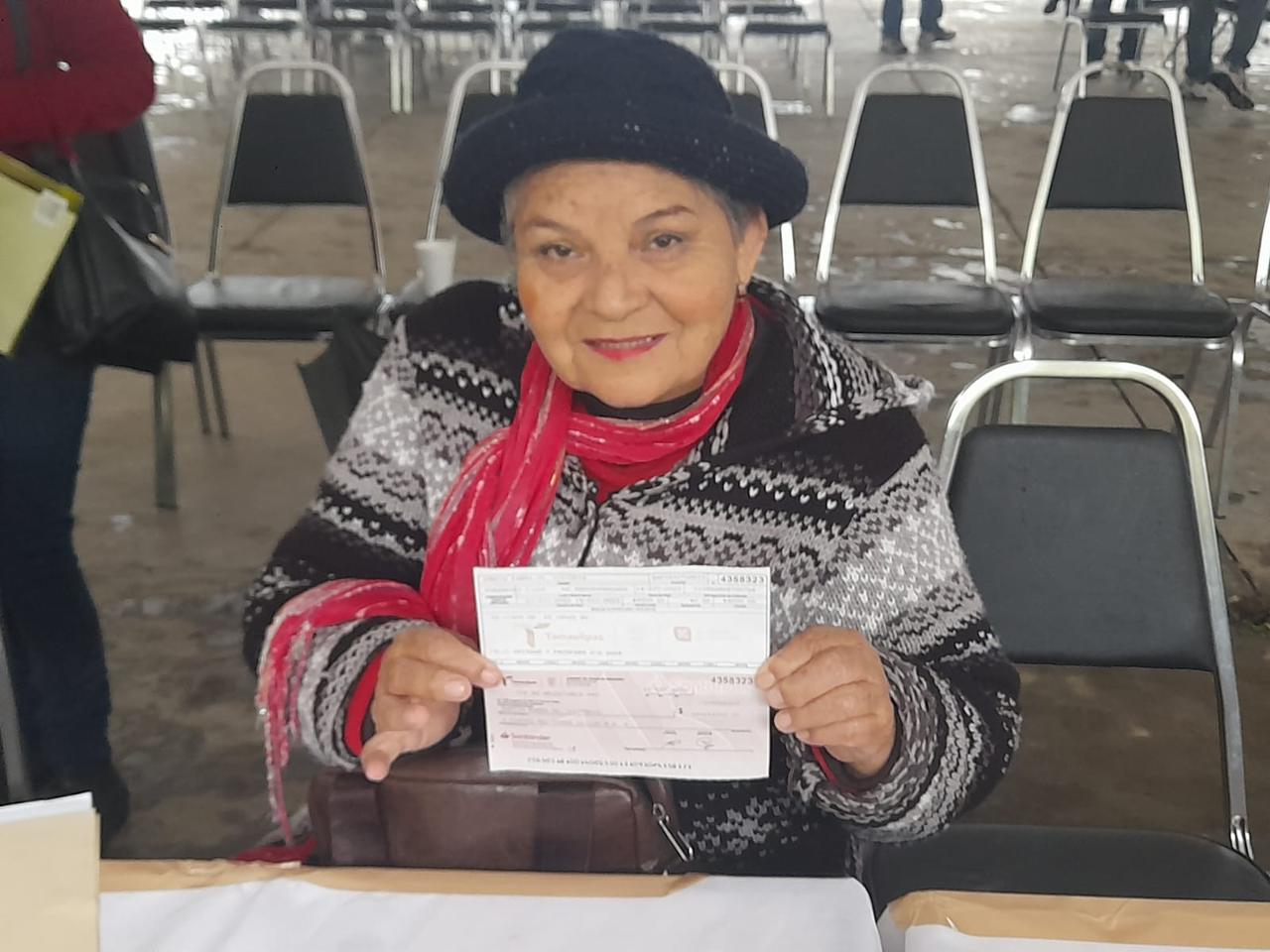 Paga Secretaría de Educación de Tamaulipas bono a jubilados y homologados