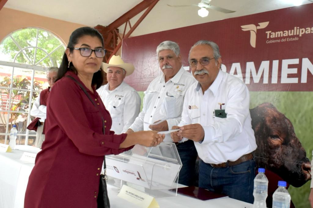 Gobierno del Estado respalda a ganaderos de Aldama con Programa de Mejoramiento Genético