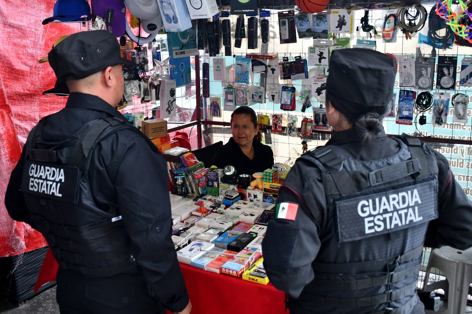 Guardia Estatal mantiene labores preventivas en carreteras y centros comerciales
