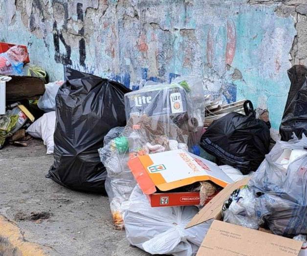 Tras fiestas navideñas amanece Reynosa con montículos de basura