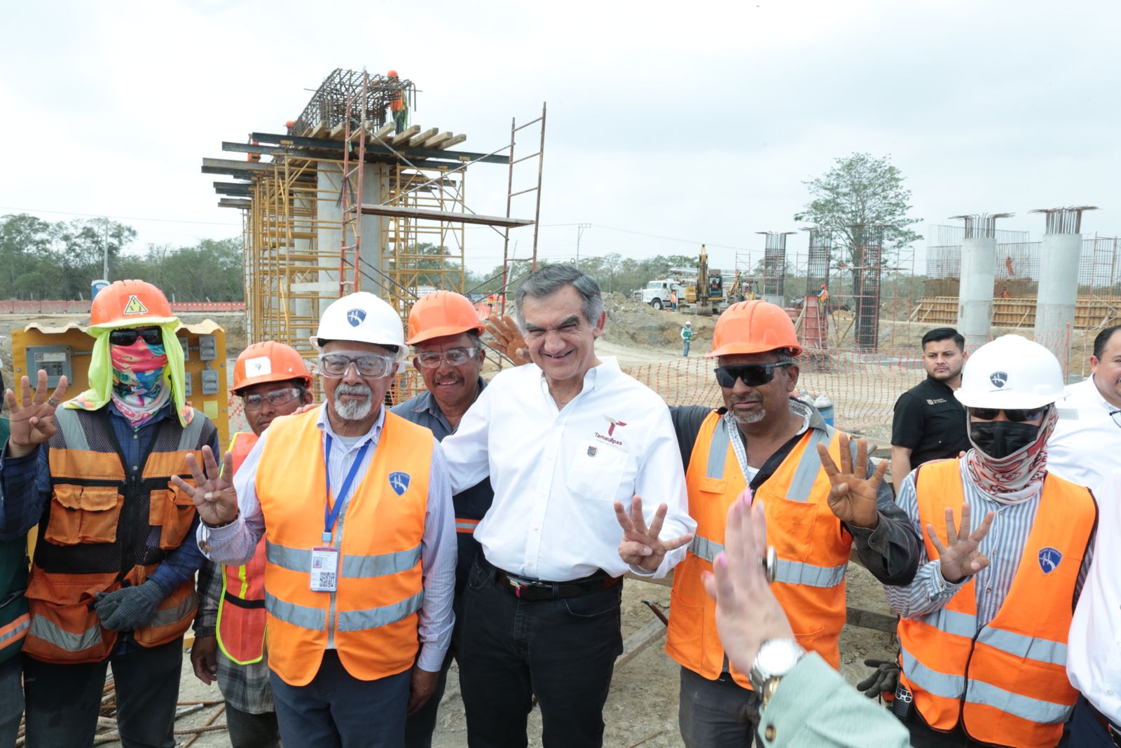 Puente de la Esperanza, ejemplo de uso honesto de recursos: Américo