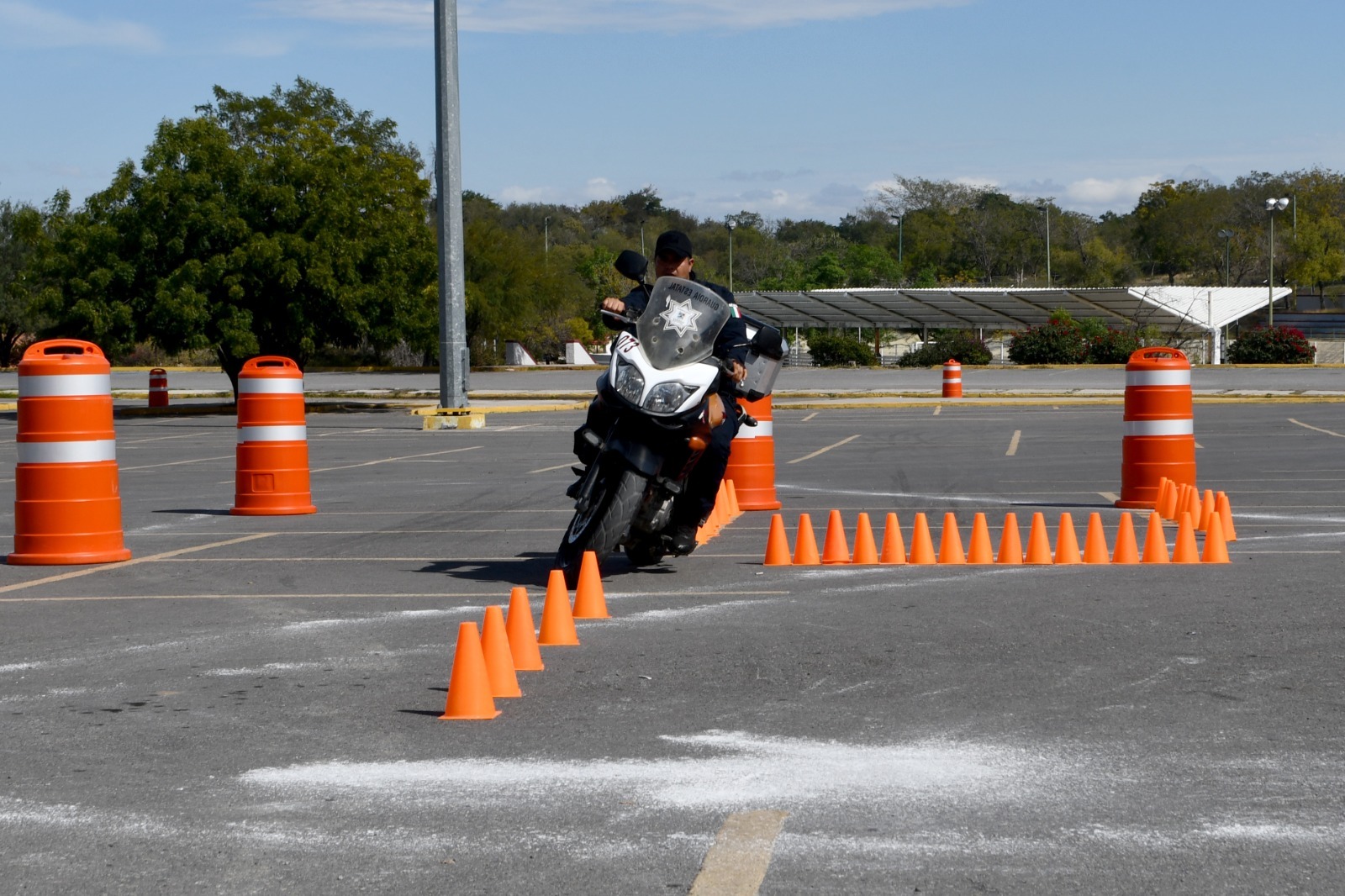 Capacita SSPT a elementos de la Guardia Estatal en manejo de motocicletas