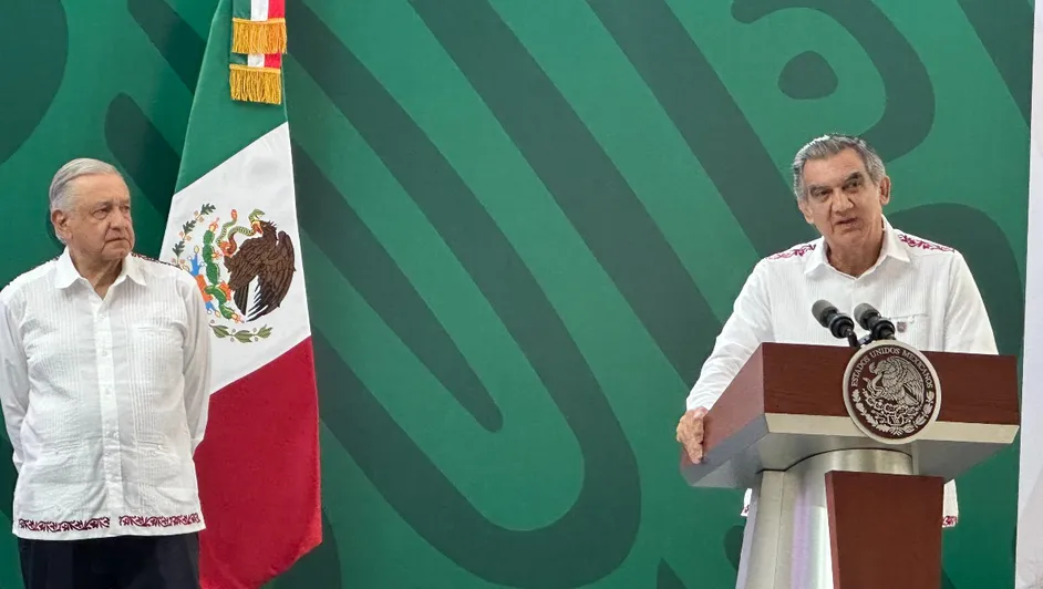 Américo Villarreal presenta a AMLO proyectos para abasto de agua y reducir tarifas de luz