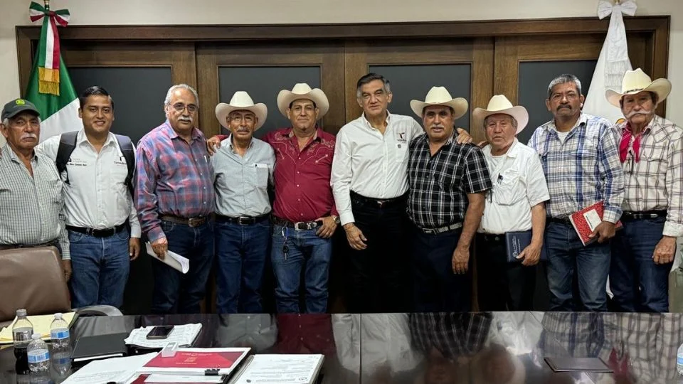 Américo Villarreal se reúne productores afectados por devaluación del sorgo