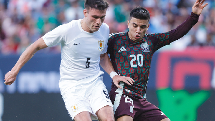 Uruguay golea 4-0 a la Selección Mexicana en partido amistoso