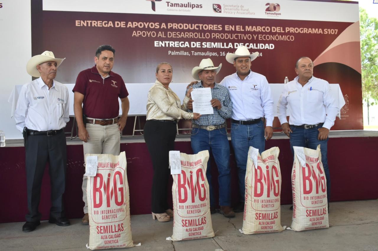 Reciben productores de Palmillas semilla de maíz