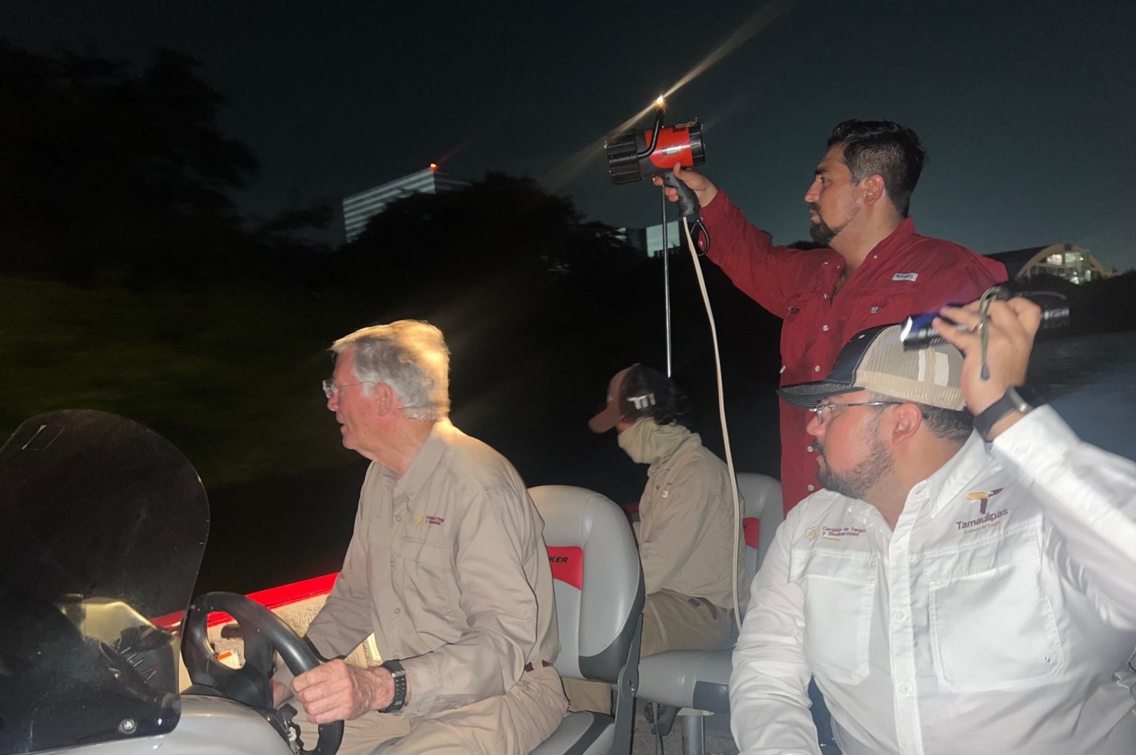 Comisión de Parques realiza las acciones previas al censo del cocodrilo moreletti