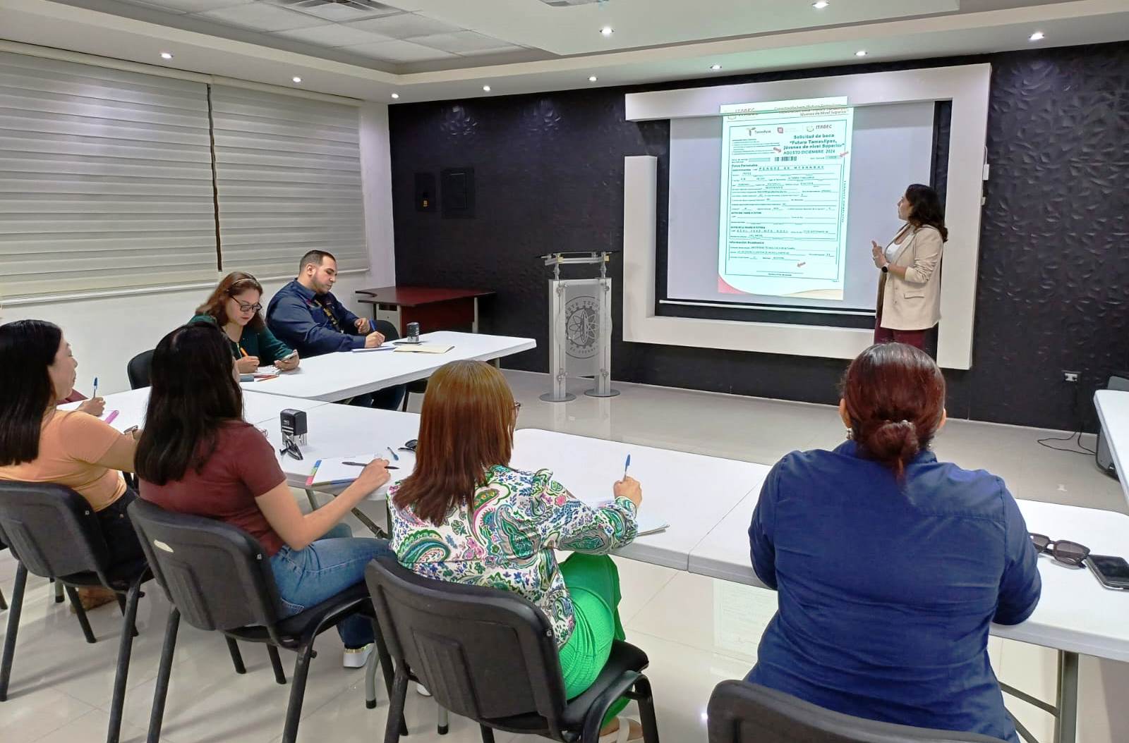 ITABEC Capacita a personal educativo sobre Beca “Futuro Tamaulipas”
