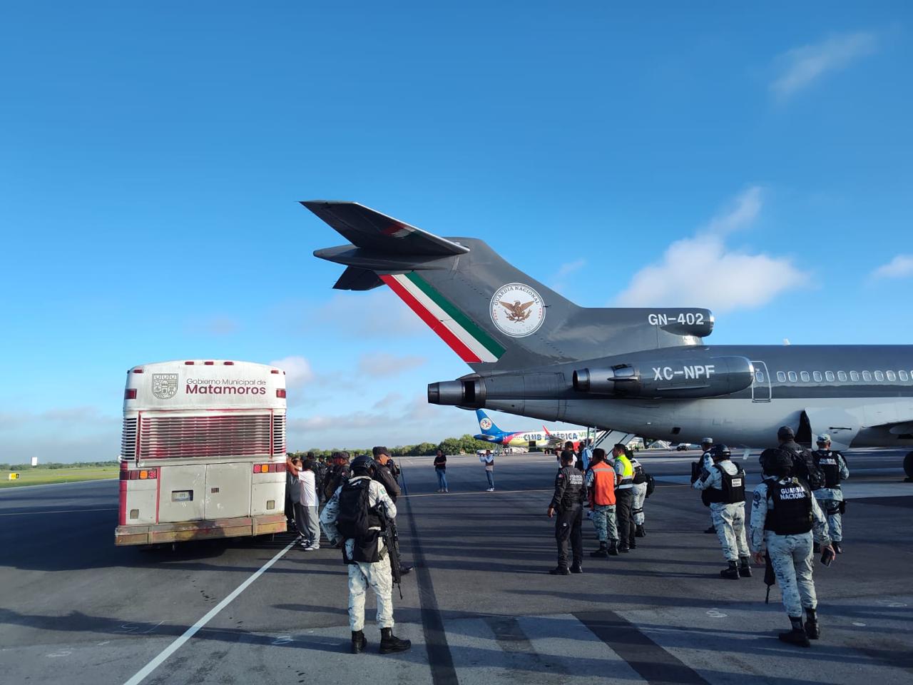 Trasladan desde el CEDES de Tamaulipas a 68 personas privadas de la libertad a CEFERESOS