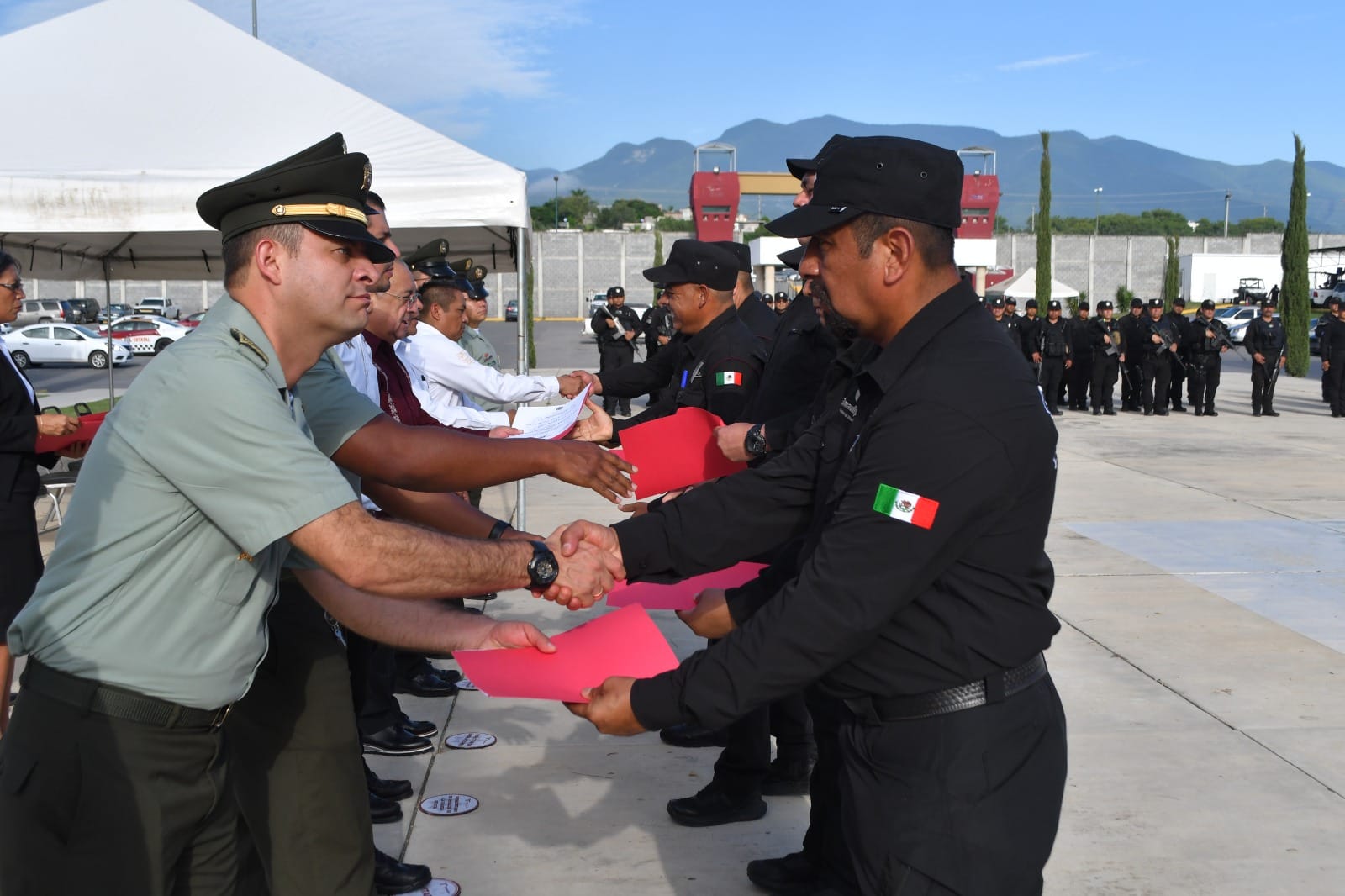 SSPT Entrega constancias a los egresados del Curso de Análisis y los Procesamientos del Lugar de los Hechos