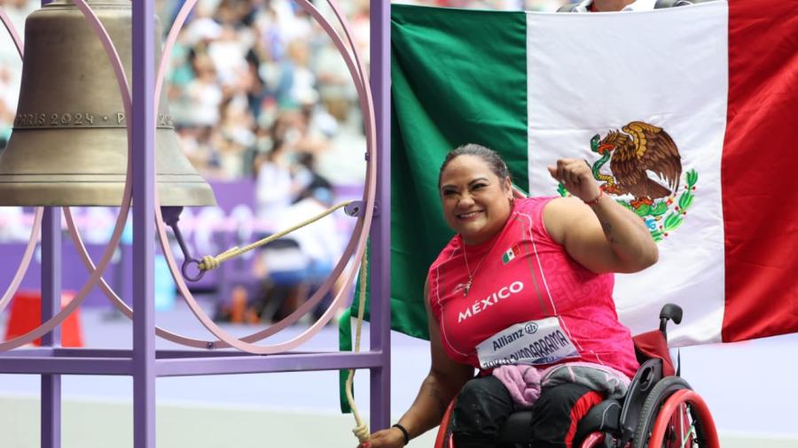 ¡Orgullo nacional! Gloria Zarza toca el cielo y gana el primer oro para México en París 2024