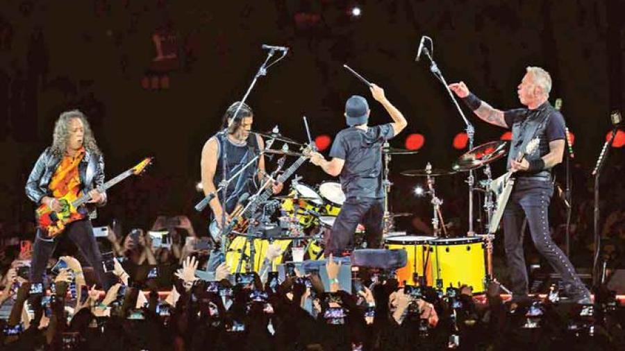 Metallica rinde homenaje a la Música Mexicana con interpretación de “La Chona”