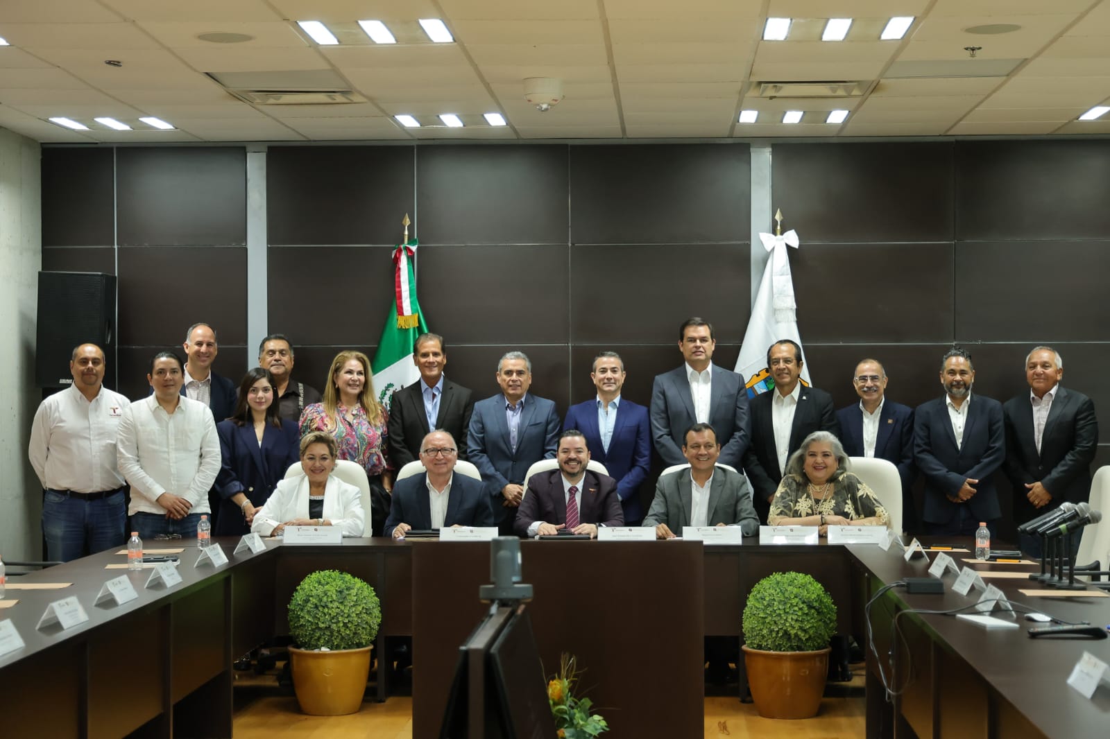 Se presentan el Consejo Directivo del Clúster de Desarrollo del Sector Energético de Tamaulipas