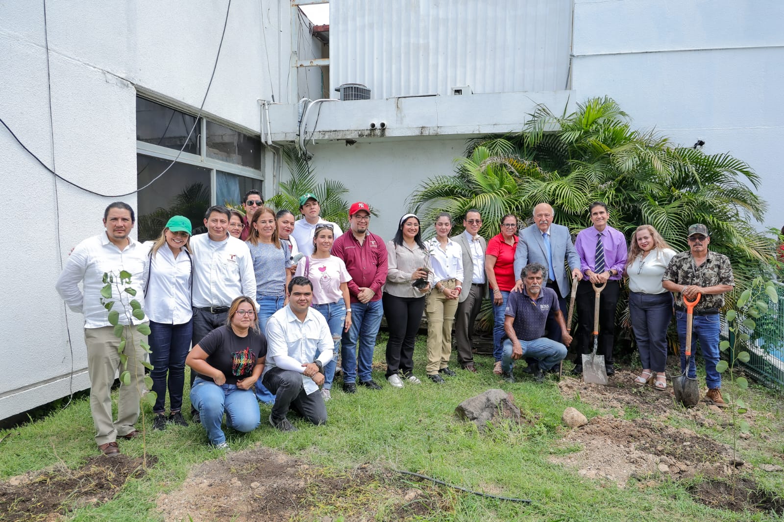 Secretaría de Desarrollo Energético Participa en reforestación del Hospital General