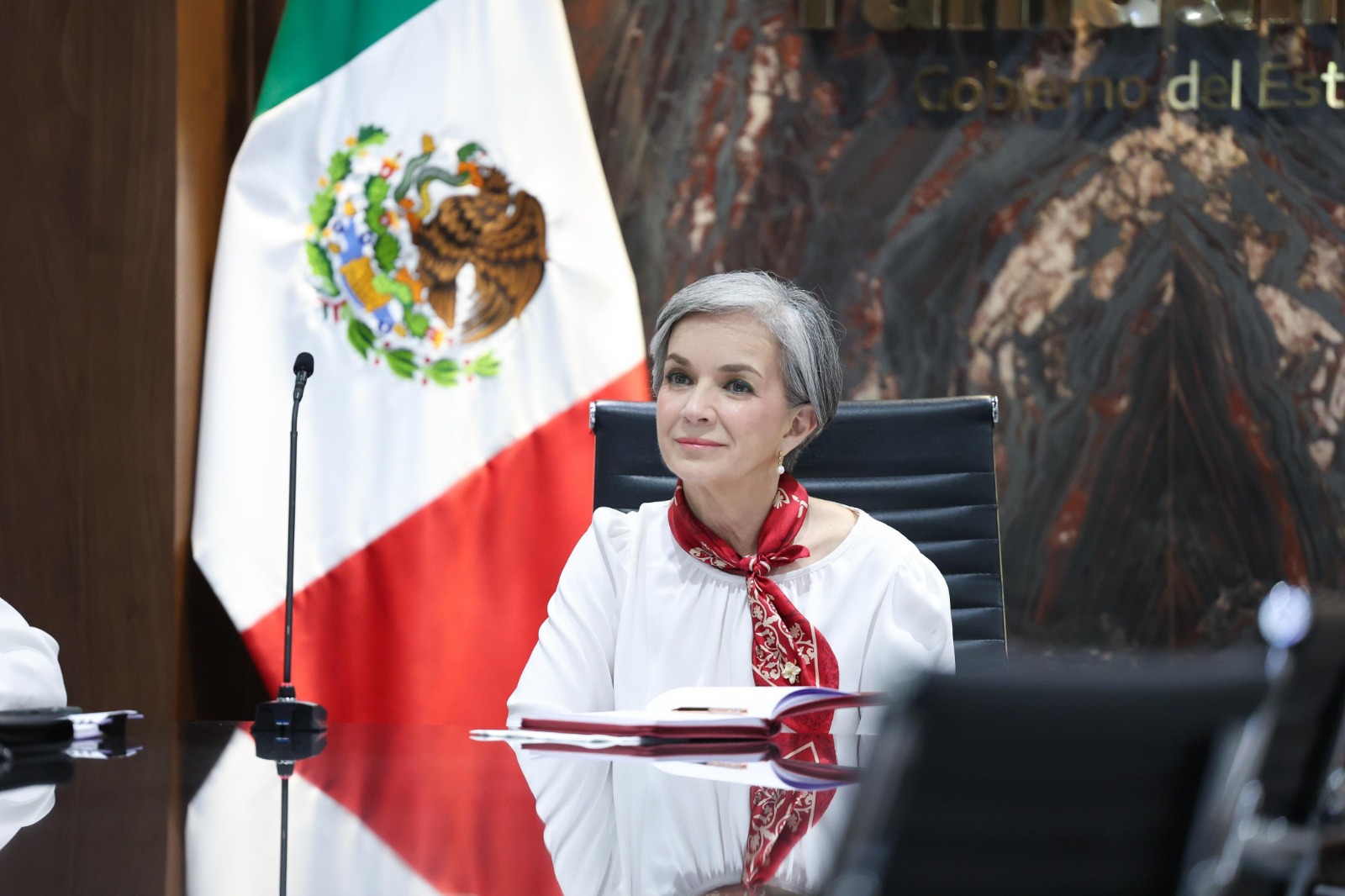 María de Villarreal Participa en reunión de trabajo con la nueva titular del Sistema Nacional DIF