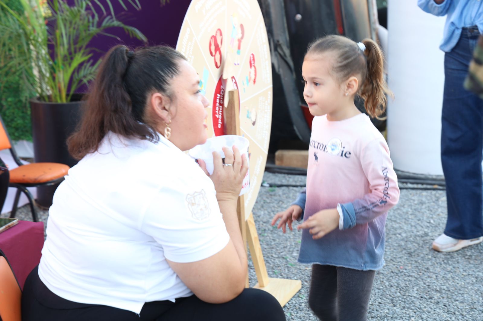 Dirección de Mediación Presenta la «Rueda de la Paz» en la Feria Tamaulipas 2024