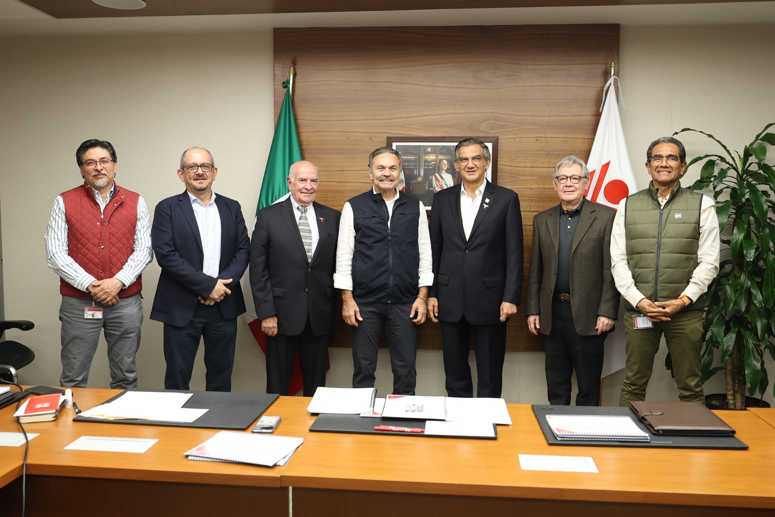 El Gobernador Américo Villarreal Anaya y el director del Infonavit invertirán en la edificación de 46,000 viviendas en los próximos seis años