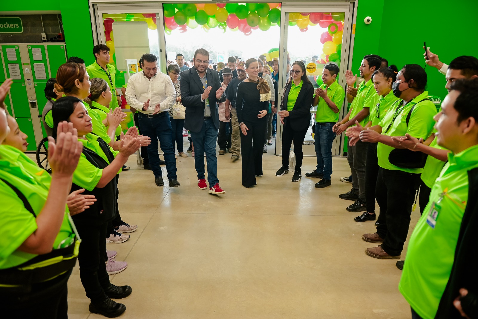 Ninfa Cantú inaugura sucursal de Bodega Aurrera en Victoria