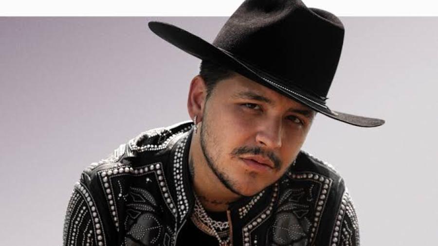 Lanzan demanda millonaria a Christian Nodal