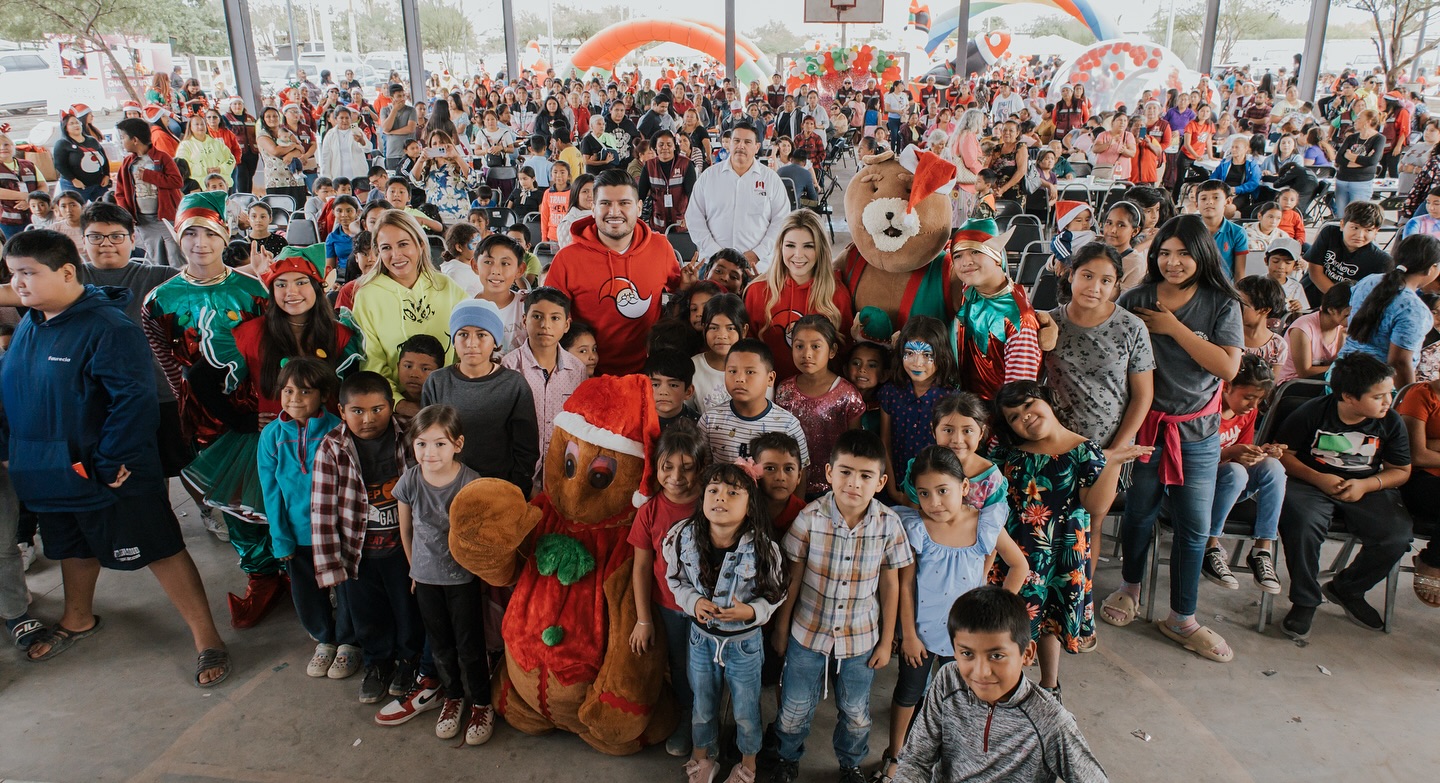 Alcalde Beto Granados y la Secretaría de Bienestar llevan espectacular posada a la Col. Santa María
