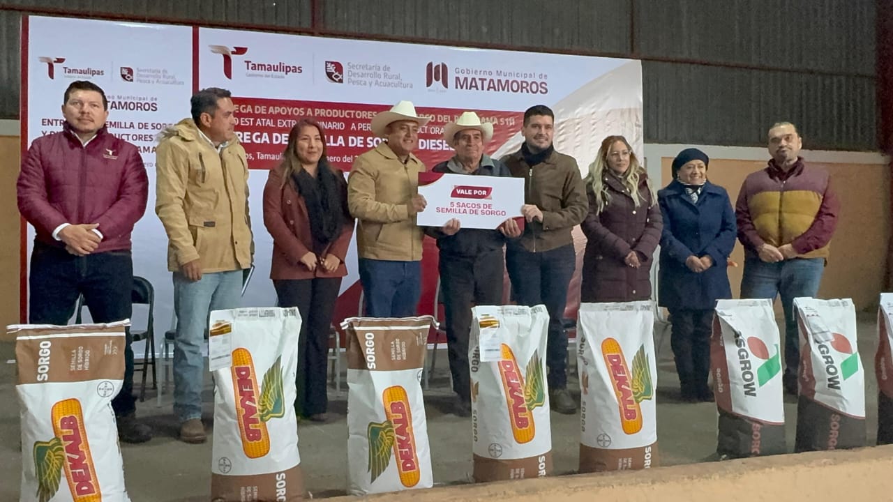 Gobierno de Tamaulipas fortalece el campo con entrega de semilla y apoyo en diésel