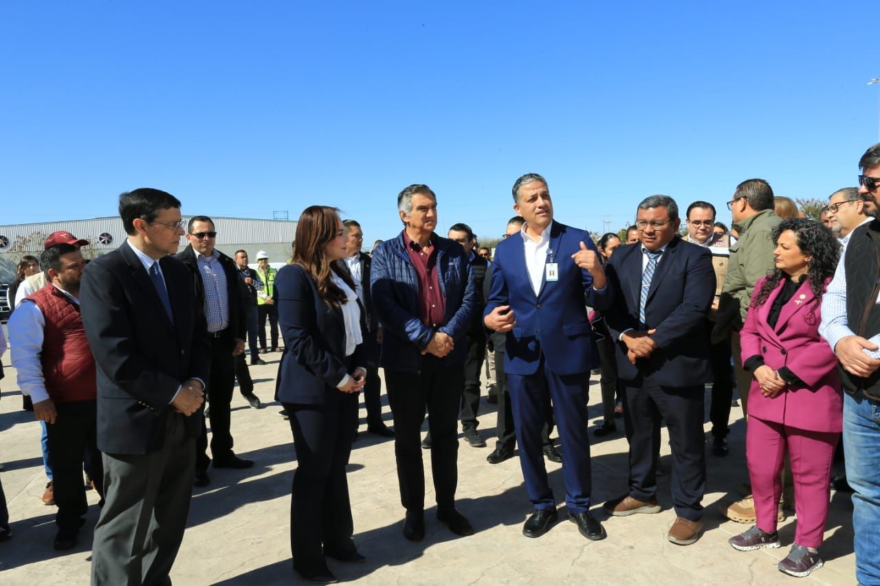 El gobernador Américo Villarreal fortalece seguridad y constata apoyo a repatriados en Nuevo Laredo