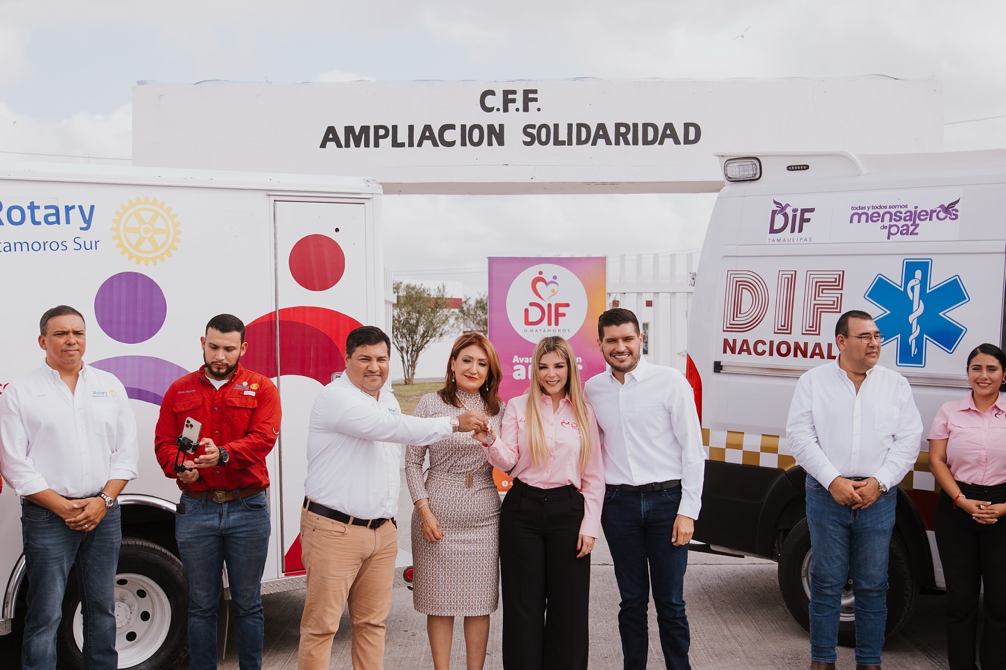 El alcalde Beto Granados agradece donación de ambulancias para el Sistema DIF Matamoros