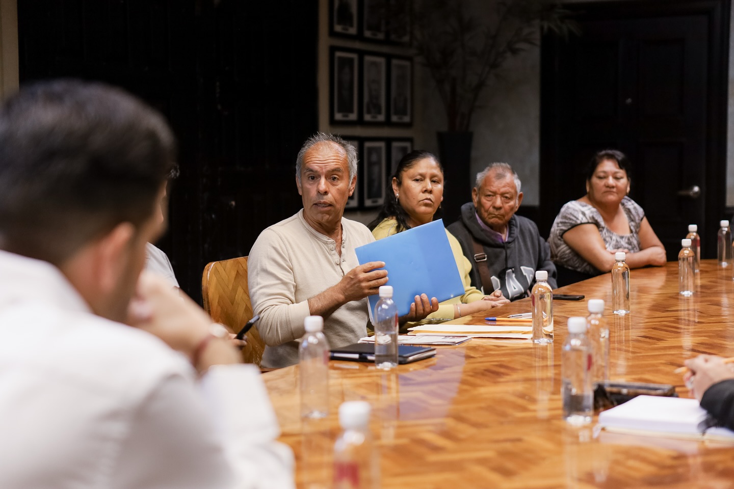 El alcalde Beto Granados se reúne con comerciantes de Playa Bagdad para coordinar Semana Santa