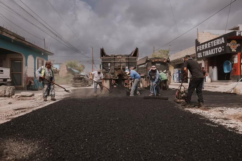 El Alcalde Beto Granados continúa impulsando el programa permanente de bacheo en Matamoros