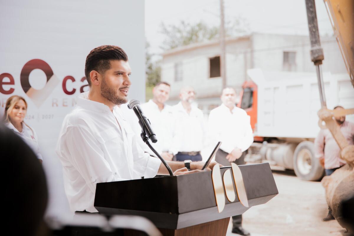 El alcalde Beto Granados da arranque a obra de pavimentación en Campestre del Río 1