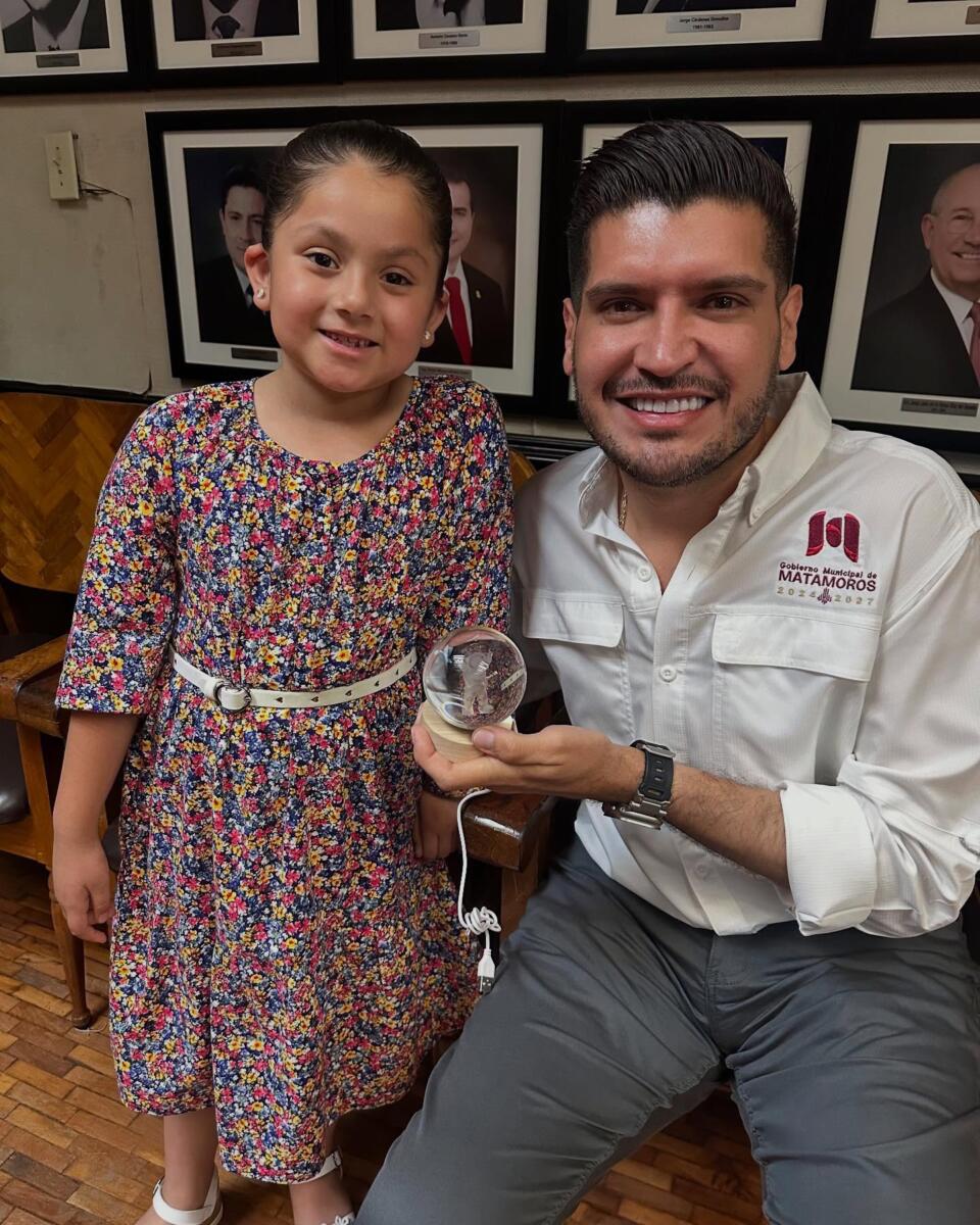 El alcalde Beto Granados recibe emotiva visita de la pequeña Alai López