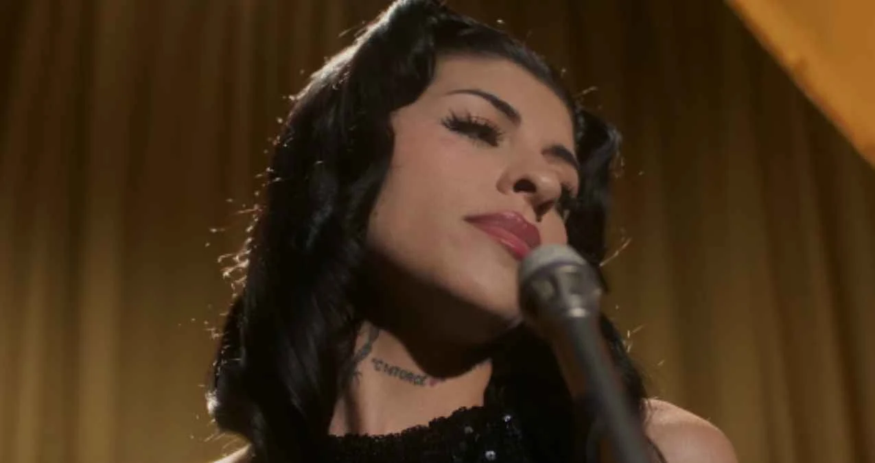 Así es el nuevo video musical de Cazzu