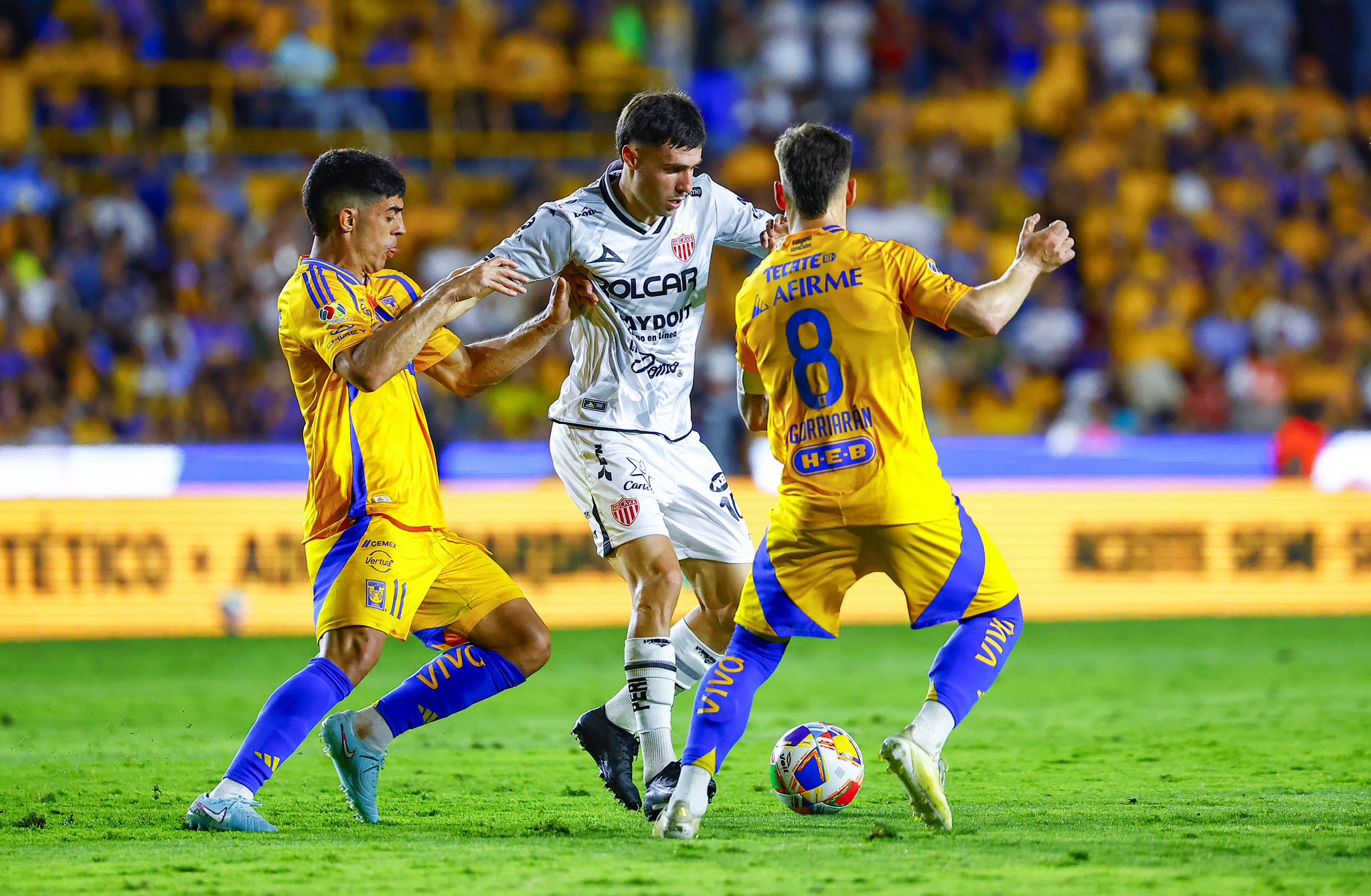 De último minuto y sufriendo: Tigres se impone ante Necaxa y accede a las semifinales del Clausura 2025