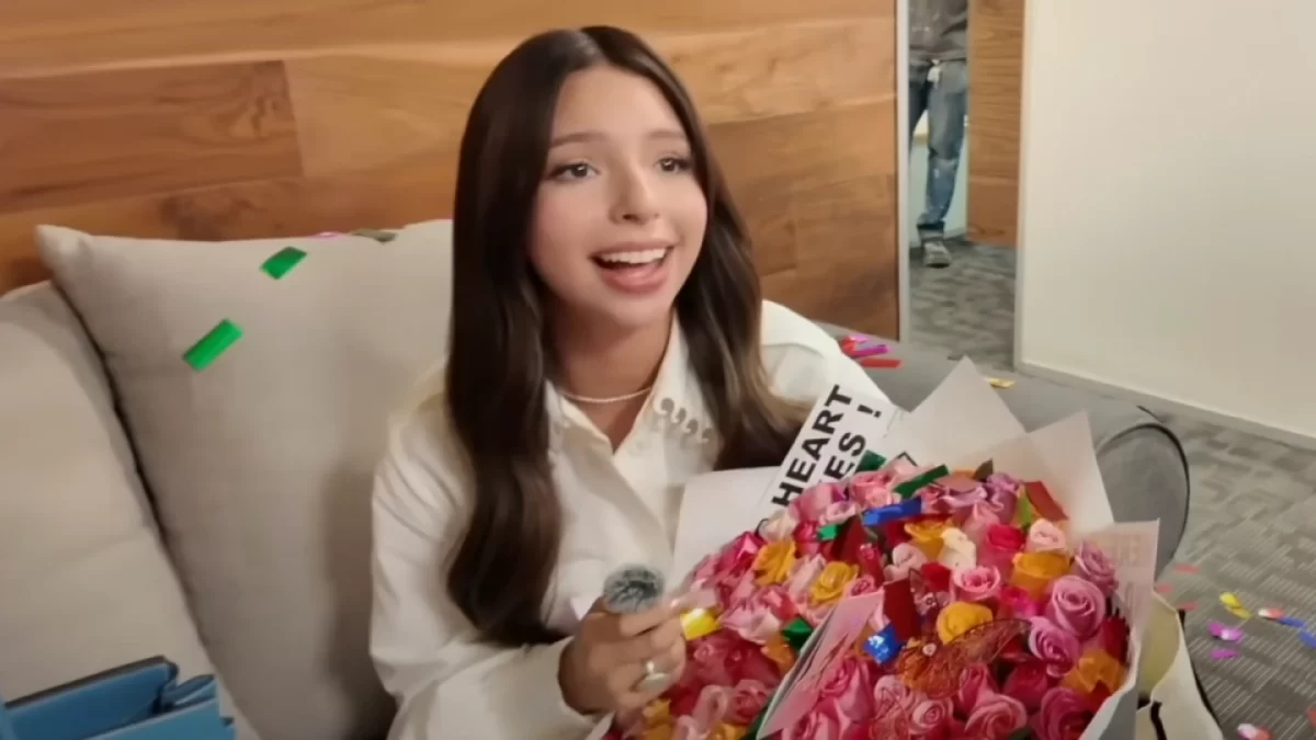 Ángela Aguilar recibe ramo de flores ‘el Patrón’, ¡pero no se las mandó Nodal!