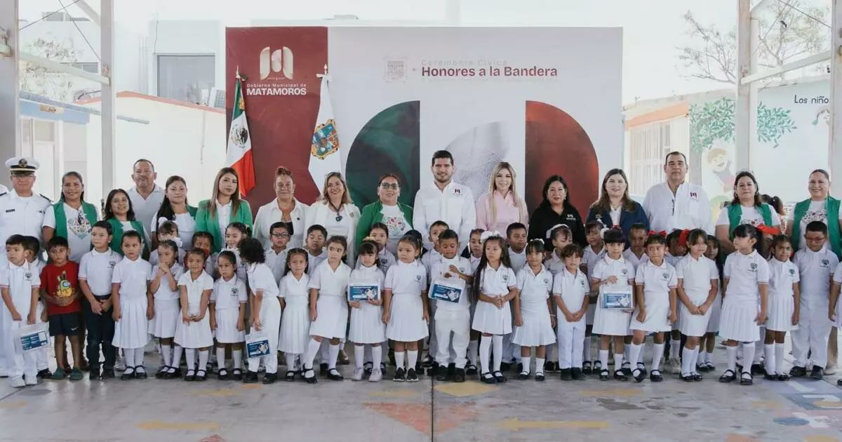 El alcalde Beto Granados encabezó ceremonia de Honores a la Bandera en el Jardín de Niños “Lucio Blanco”
