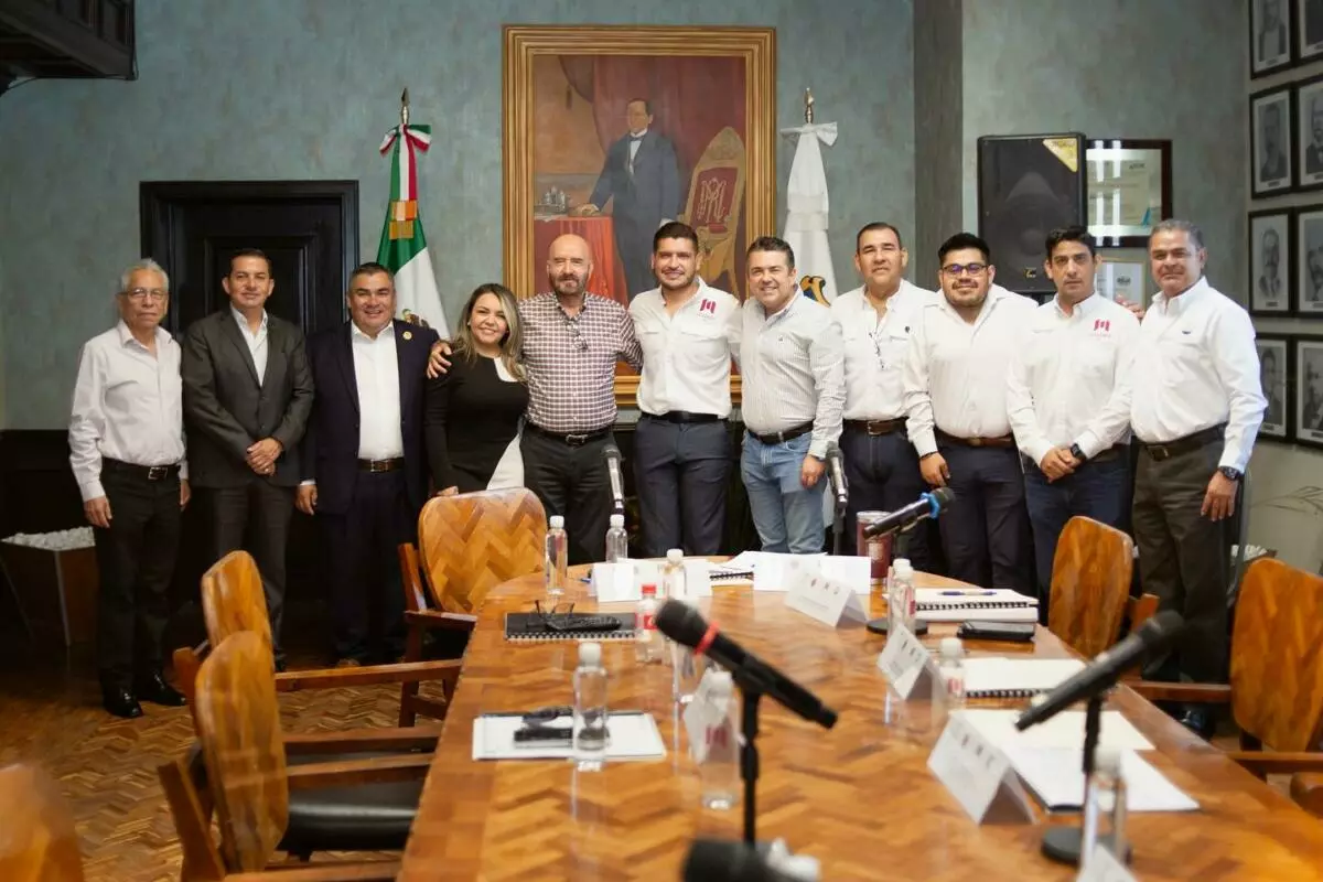 El alcalde Beto Granados participa en reunión del Consejo de Administración de la Junta de Aguas y Drenaje de Matamoros