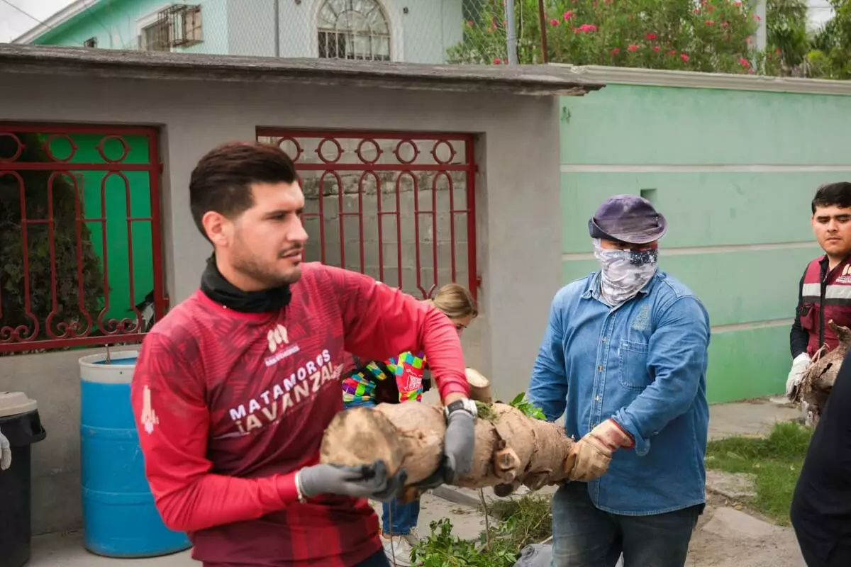El alcalde Beto Granados supervisa jornadas permanentes de descacharrización en colonias de Matamoros