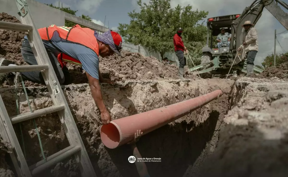 El alcalde Beto Granados supervisa avance en rehabilitación de drenaje en la colonia Lázaro Cárdenas