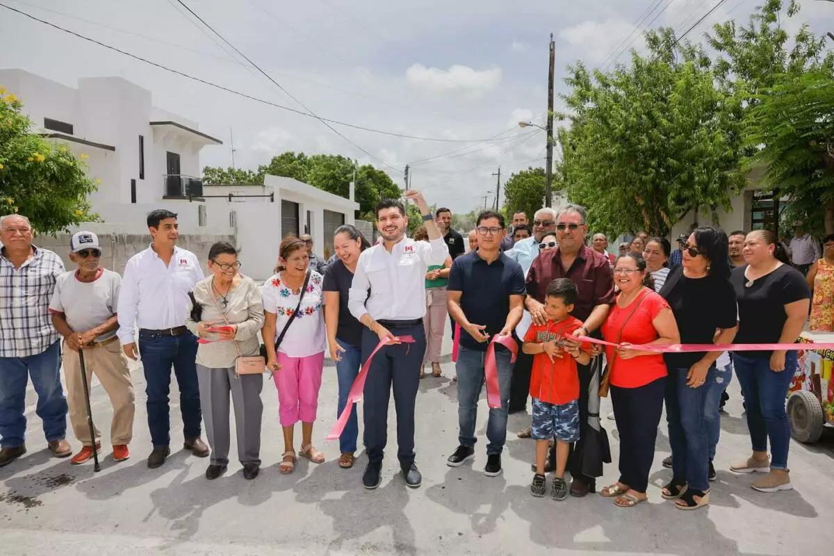 El alcalde Beto Granados inaugura pavimentación asfáltica en la colonia Alberto Carrera Torres