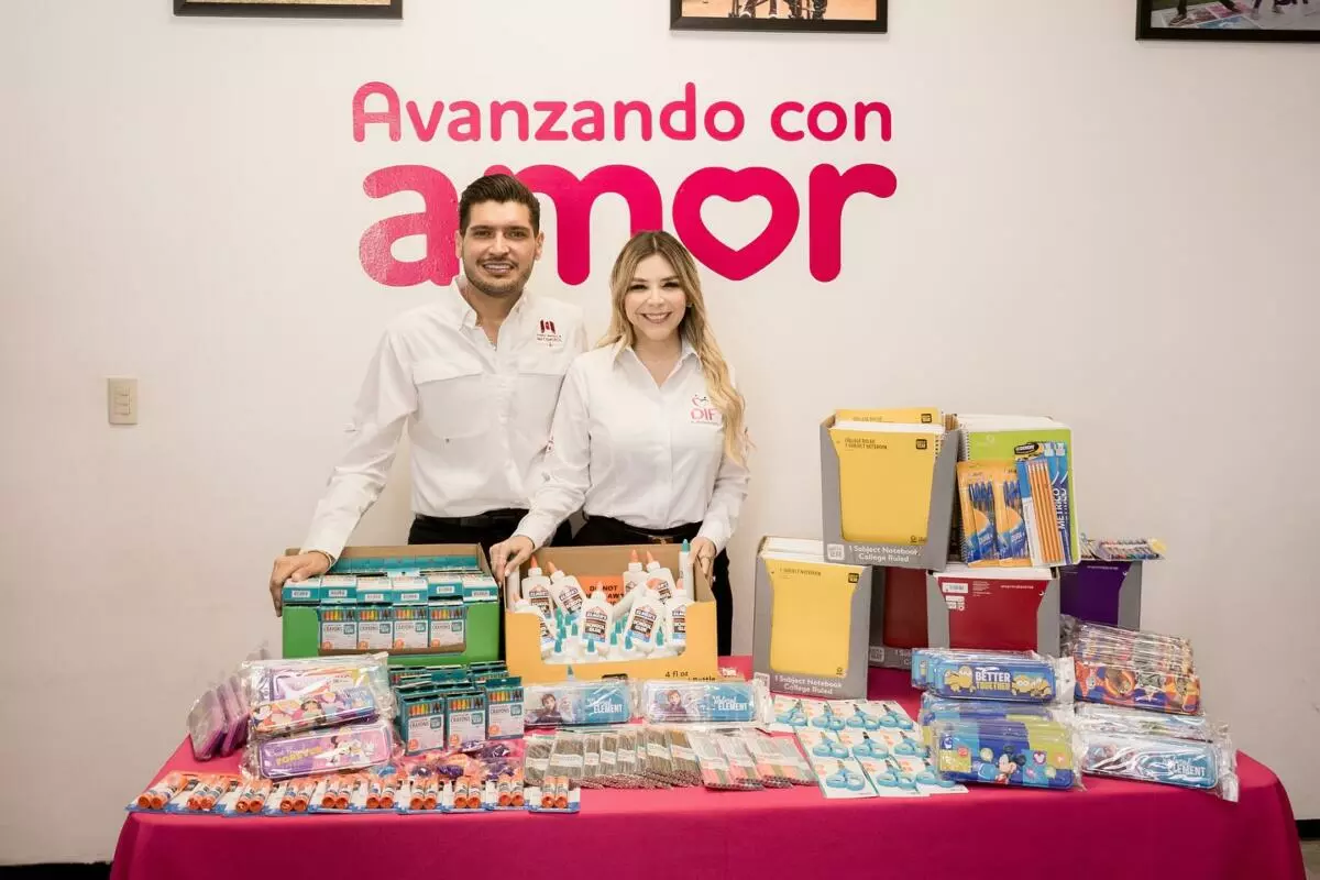 El alcalde Beto Granados reconoce labor del DIF Matamoros y se suma a colecta de útiles escolares