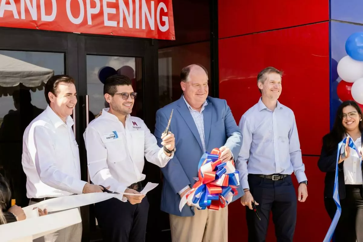 El alcalde Beto Granados inaugura nueva planta The Nearshore Company en Matamoros