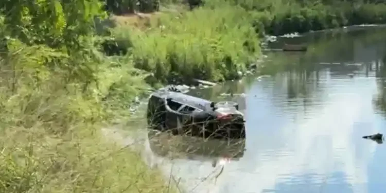 Joven muere tras caer con su auto al canal Guillermo Rodhe en Reynosa, Tamaulipas