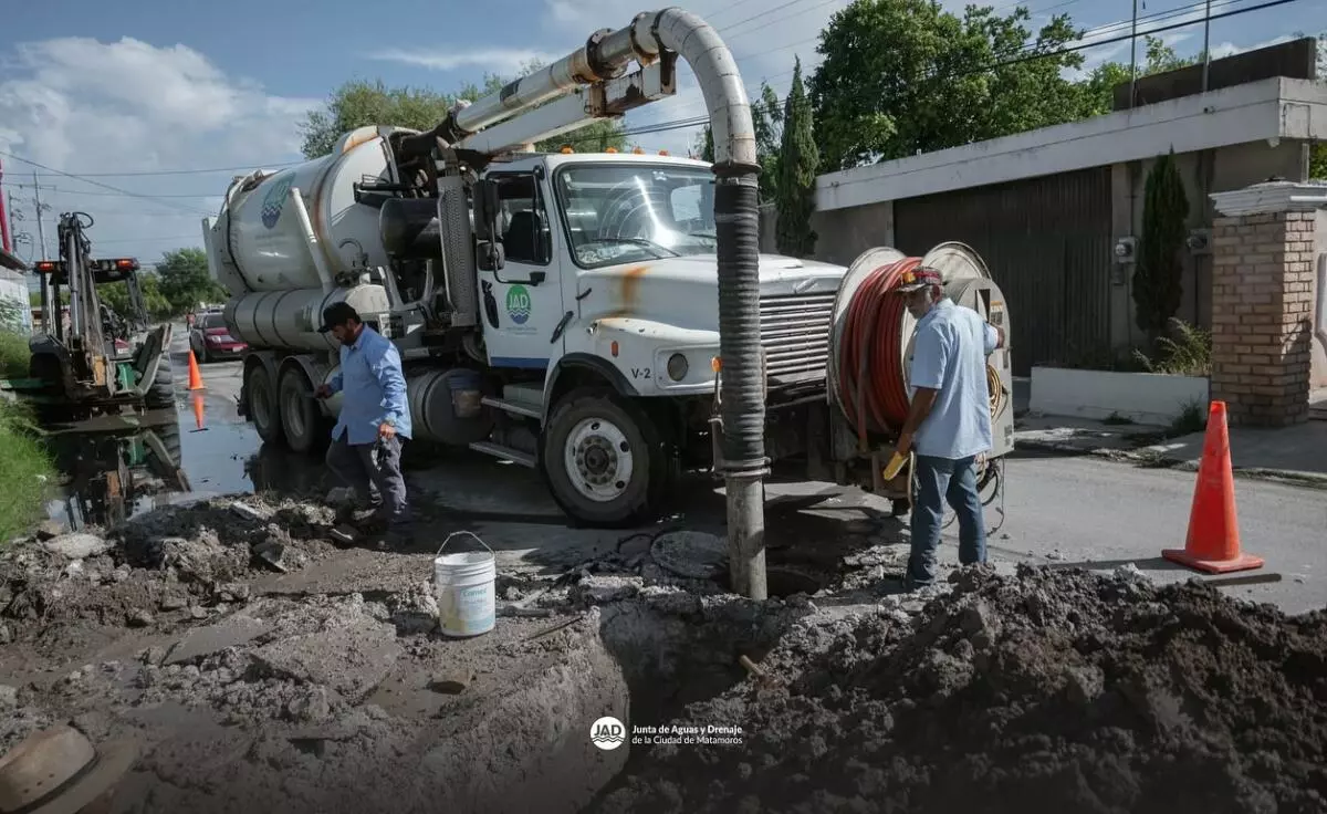 El gobierno municipal de Matamoros mejora la red sanitaria en colonias de la ciudad