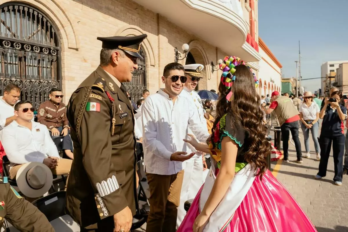 El alcalde Beto Granados encabezó el Tradicional Desfile Cívico-Militar en Matamoros