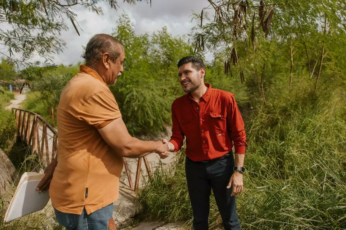 El alcalde Beto Granados anuncia construcción de puente en el ejido Villa Nueva