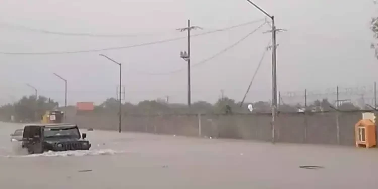 Fuerte lluvia deja colonias bajo el agua en Reynosa, Tamaulipas