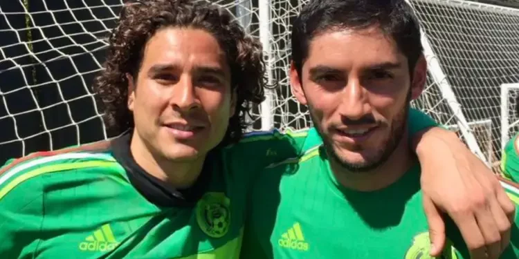 Guillermo Ochoa lanza mensaje a Jesús Corona, su ‘rival’ en la Selección Mexicana